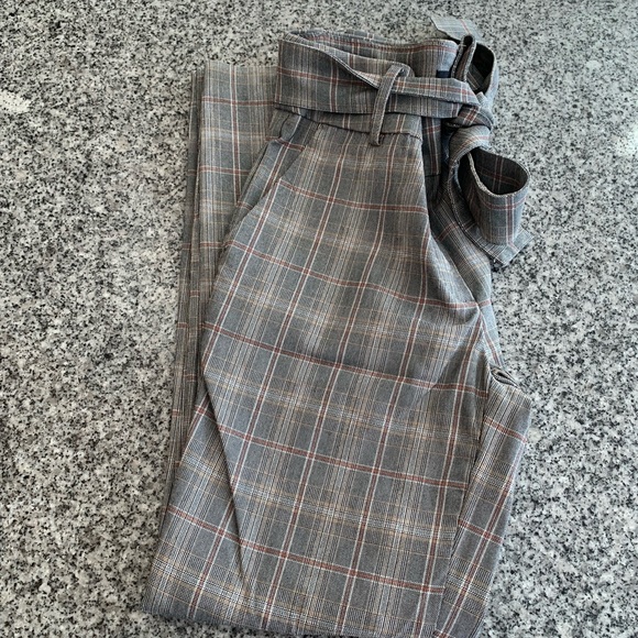 JL Straight Leg Plaid Tie Front Pull on Pant with Side Pockets - Excellent - Picture 2 of 4